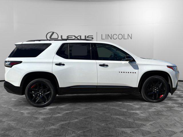 Photo of 2020 Iridescent Pearl Tricoat Chevrolet Traverse