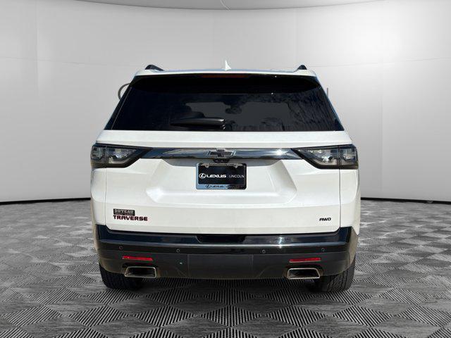 Photo of 2020 Iridescent Pearl Tricoat Chevrolet Traverse
