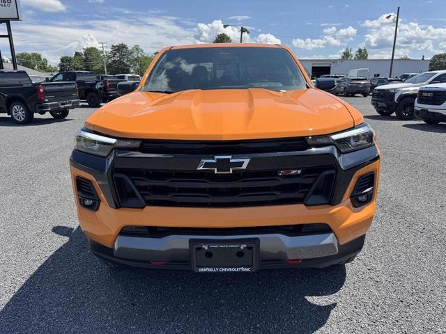 Photo of 2025 Sunrise Orange Chevrolet Colorado