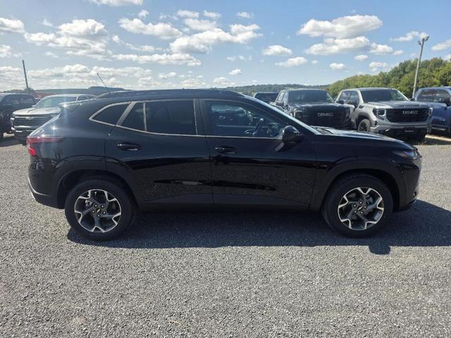 Photo of 2025 Mosaic Black Metallic Chevrolet Trax