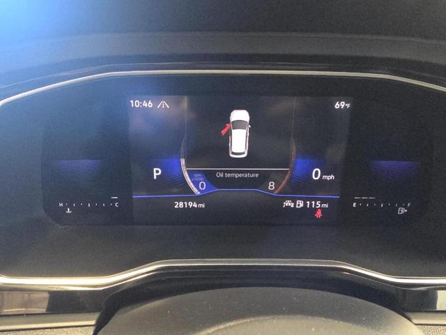 Photo of 2022 Oryx White Pearl Effect Volkswagen Jetta