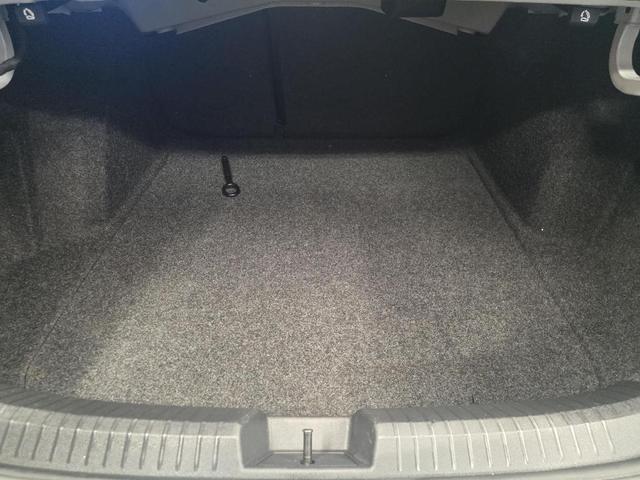 Photo of 2022 Oryx White Pearl Effect Volkswagen Jetta
