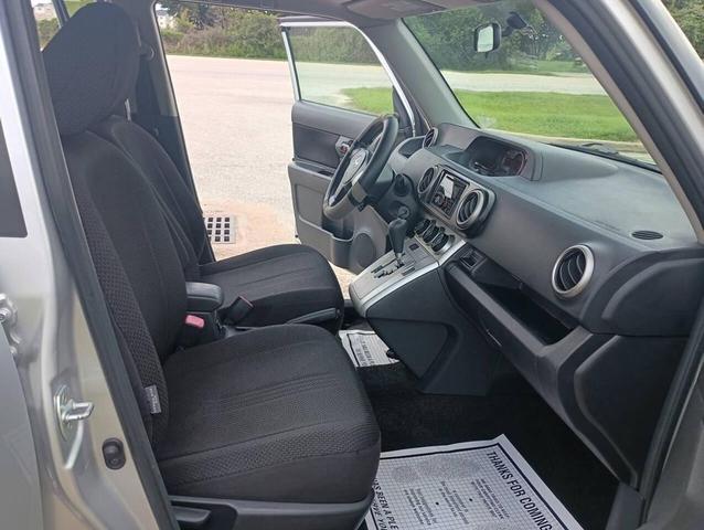Photo of 2010 Classic Silver Metallic Scion xB