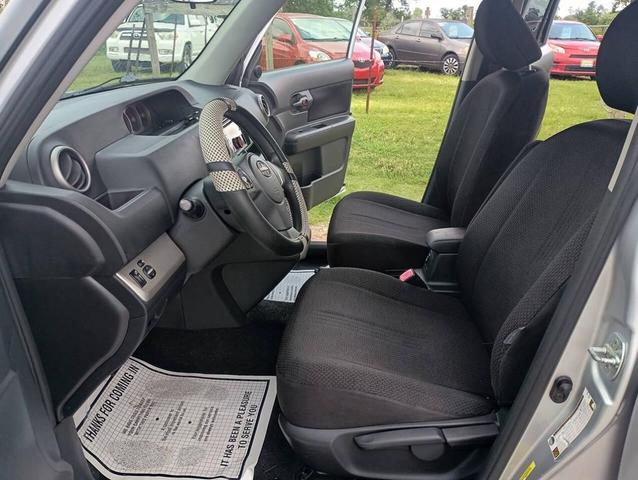 Photo of 2010 Classic Silver Metallic Scion xB