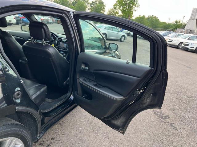 Photo of 2012 Black Chrysler 200