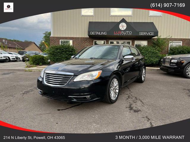 Photo of 2012 Black Chrysler 200