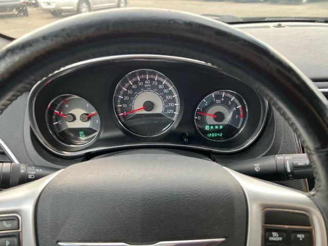 Photo of 2012 Black Chrysler 200