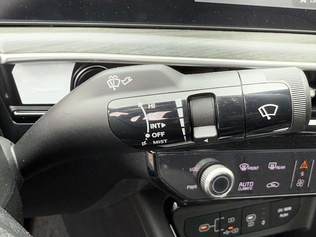 Photo of 2025 Aurora Black Pearl Kia K5