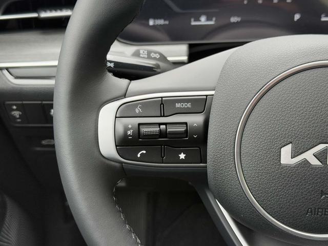 Photo of 2025 Aurora Black Pearl Kia K5