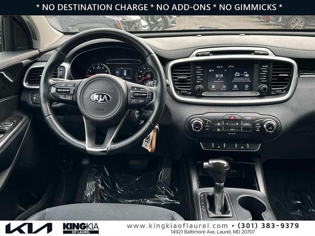 Photo of 2018 Ebony Black Kia Sorento