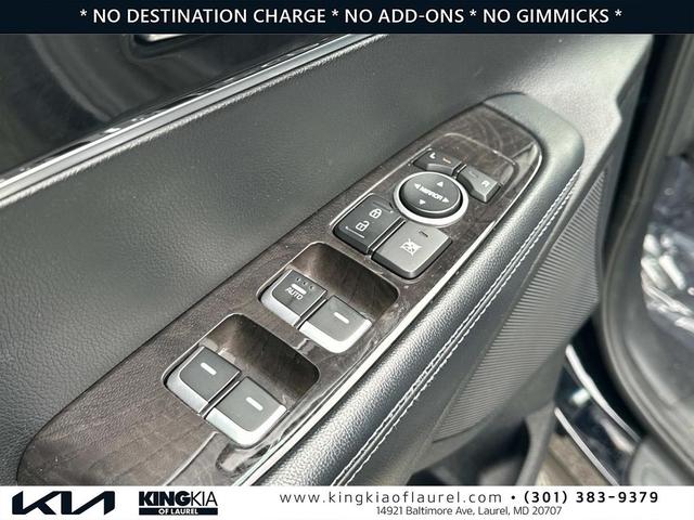 Photo of 2018 Ebony Black Kia Sorento