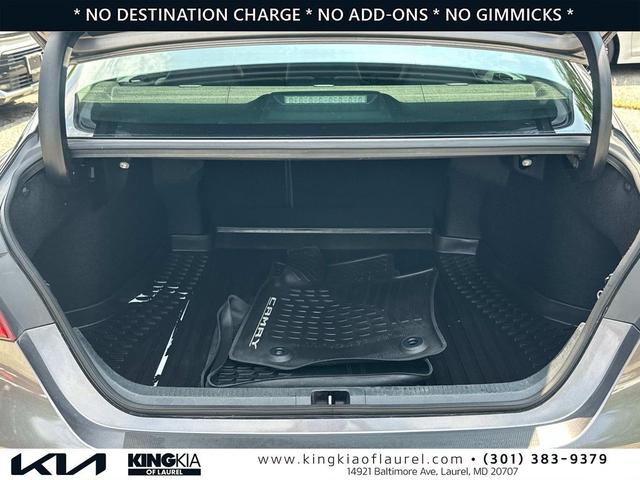 Photo of 2018 Predawn Gray Mica Toyota Camry