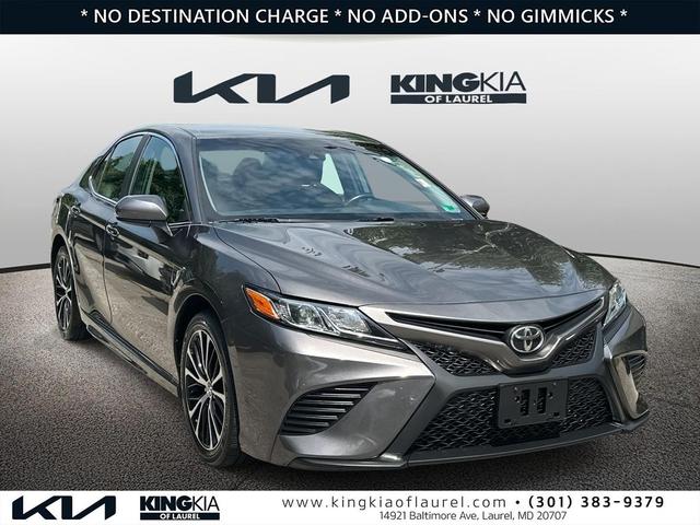 Photo of 2018 Predawn Gray Mica Toyota Camry