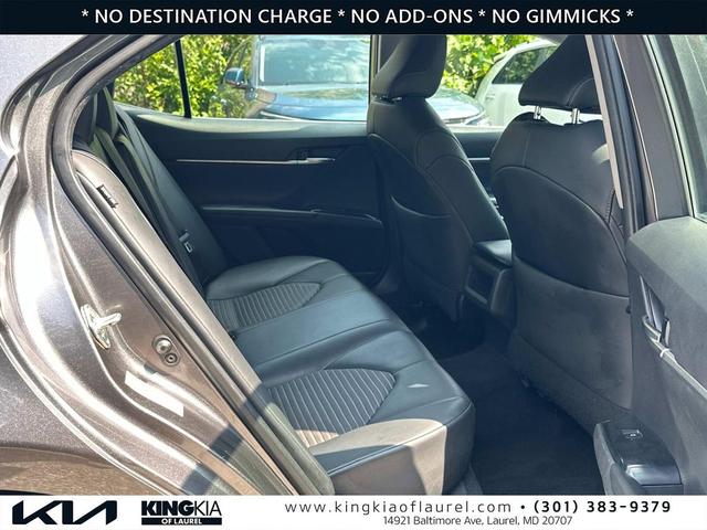Photo of 2018 Predawn Gray Mica Toyota Camry