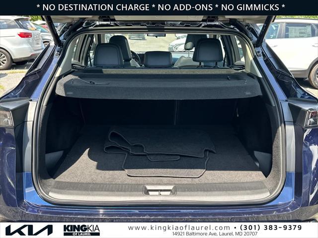 Photo of 2023 Deep Ocean Blue Pearl/Black Diamond Pearl Nissan ARIYA