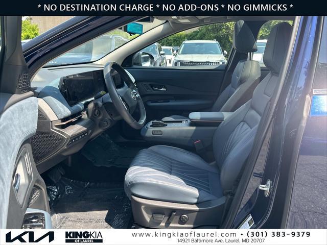 Photo of 2023 Deep Ocean Blue Pearl/Black Diamond Pearl Nissan ARIYA
