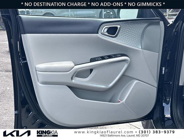 Photo of 2025 Fusion Black Kia Soul