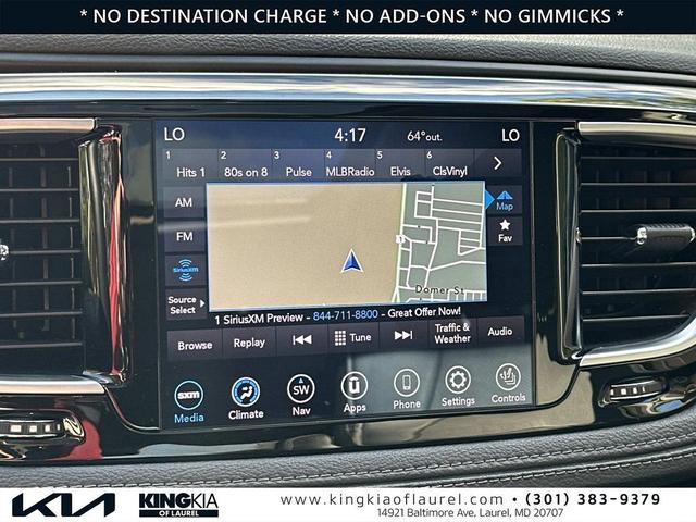 Photo of 2020 Granite Crystal Metallic Clearcoat Chrysler Pacifica