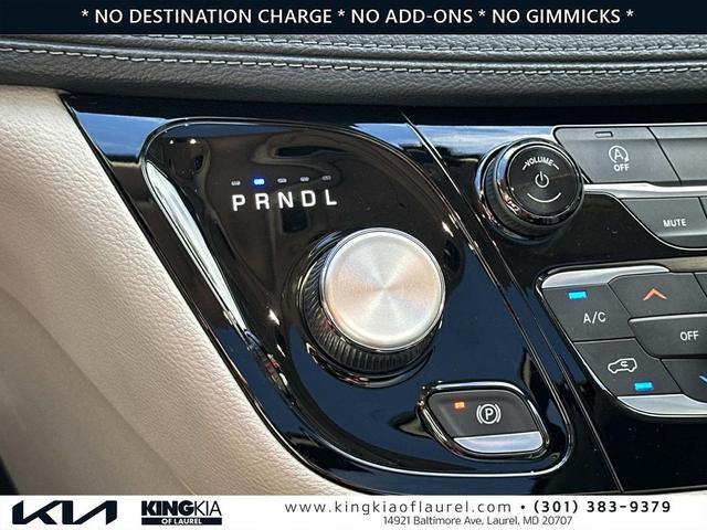Photo of 2020 Granite Crystal Metallic Clearcoat Chrysler Pacifica