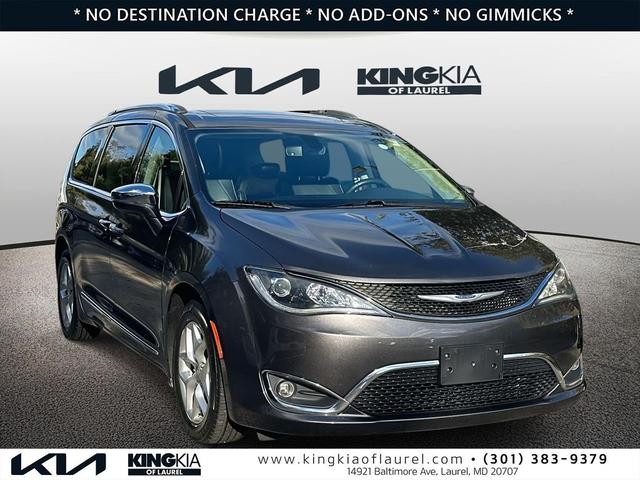 Photo of 2020 Granite Crystal Metallic Clearcoat Chrysler Pacifica
