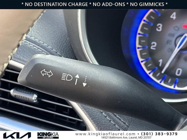 Photo of 2020 Granite Crystal Metallic Clearcoat Chrysler Pacifica