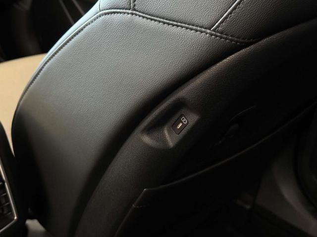 Photo of 2025 Sapphire Blue Kia Sportage