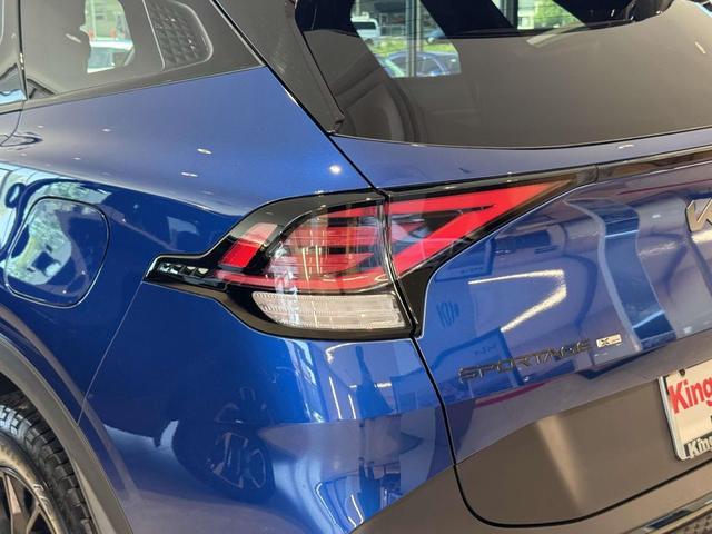Photo of 2025 Sapphire Blue Kia Sportage