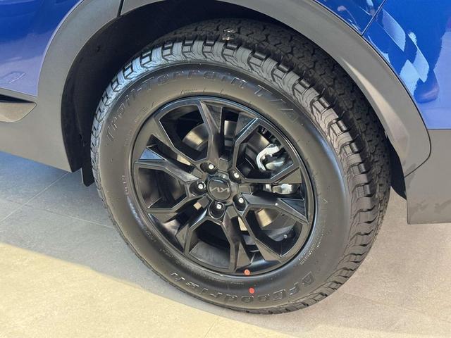 Photo of 2025 Sapphire Blue Kia Sportage