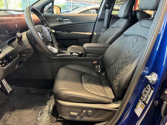 Photo of 2025 Sapphire Blue Kia Sportage