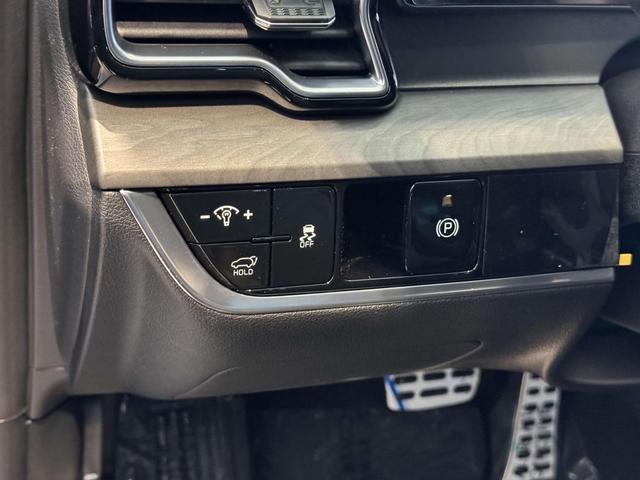 Photo of 2025 Sapphire Blue Kia Sportage