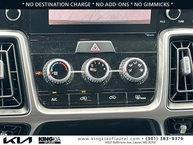 Photo of 2023 Ebony Black Kia Sorento