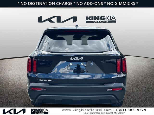 Photo of 2023 Ebony Black Kia Sorento