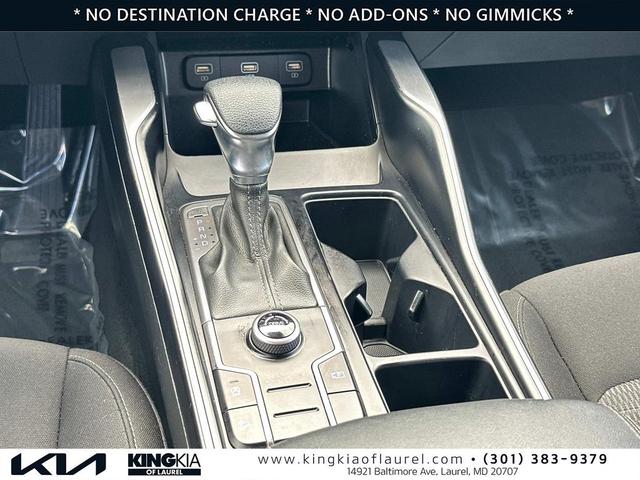 Photo of 2023 Ebony Black Kia Sorento