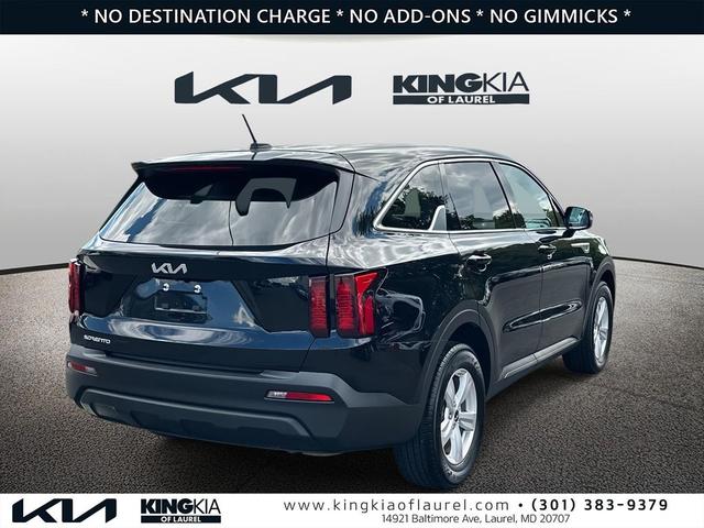 Photo of 2023 Ebony Black Kia Sorento