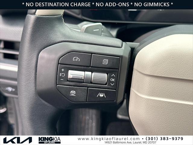 Photo of 2025 Aurora Black Pearl Kia K4