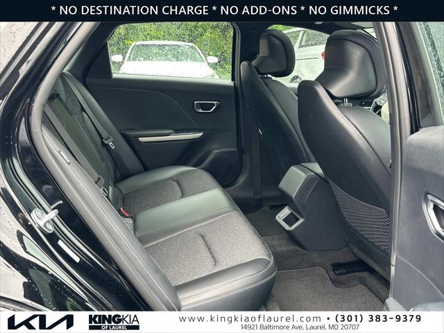 Photo of 2025 Aurora Black Pearl Kia K4