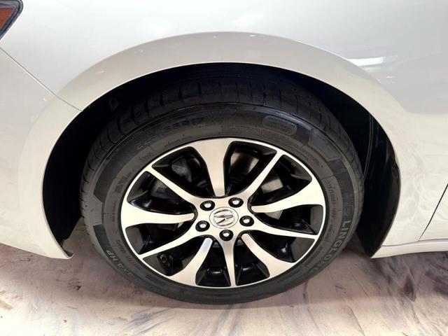 Photo of 2016 White Acura TLX