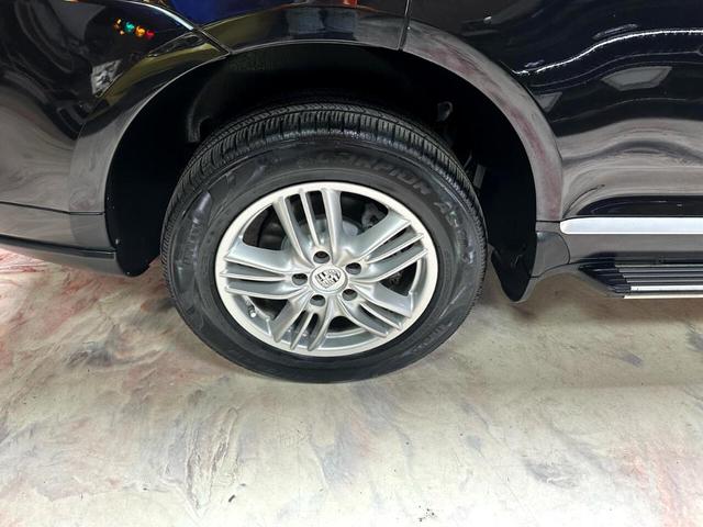 Photo of 2008 Black Porsche Cayenne