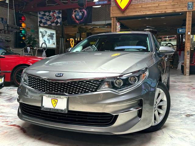 Photo of 2016 Gray Kia Optima