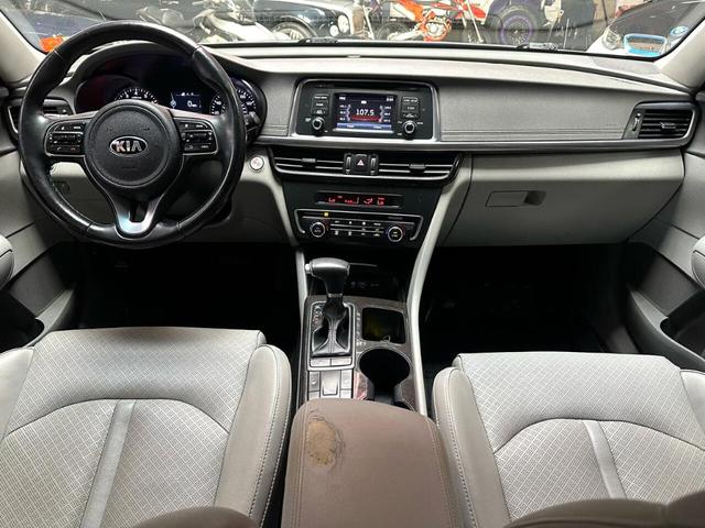 Photo of 2016 Gray Kia Optima
