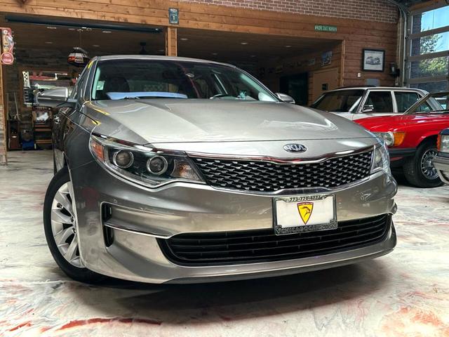 Photo of 2016 Gray Kia Optima
