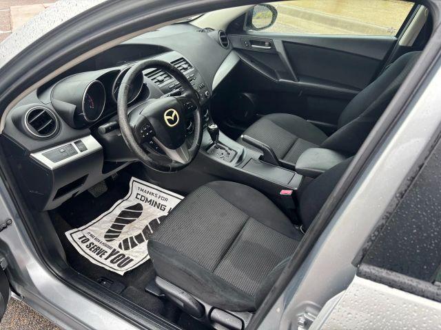 Photo of 2012 Liquid Silver Metallic Mazda Mazda3
