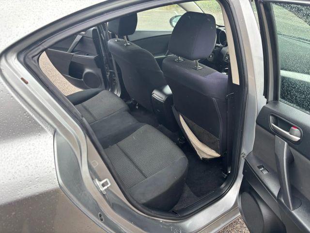 Photo of 2012 Liquid Silver Metallic Mazda Mazda3