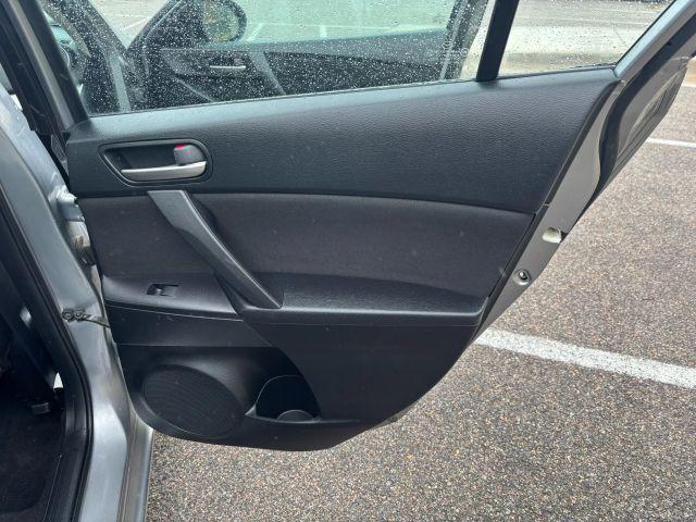 Photo of 2012 Liquid Silver Metallic Mazda Mazda3