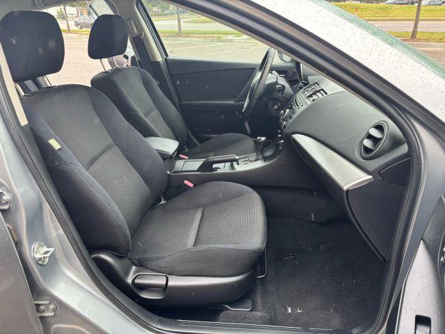 Photo of 2012 Liquid Silver Metallic Mazda Mazda3