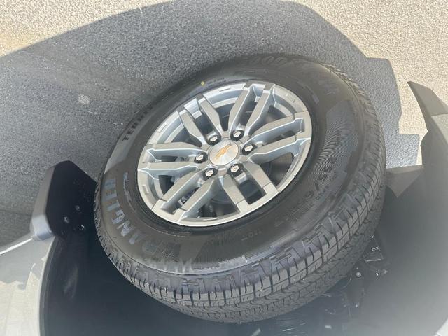 Photo of 2025 Sterling Gray Metallic Chevrolet Colorado