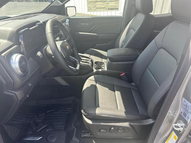 Photo of 2025 Sterling Gray Metallic Chevrolet Colorado