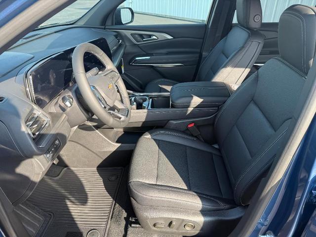 Photo of 2026 Lakeshore Blue Metallic Chevrolet Traverse