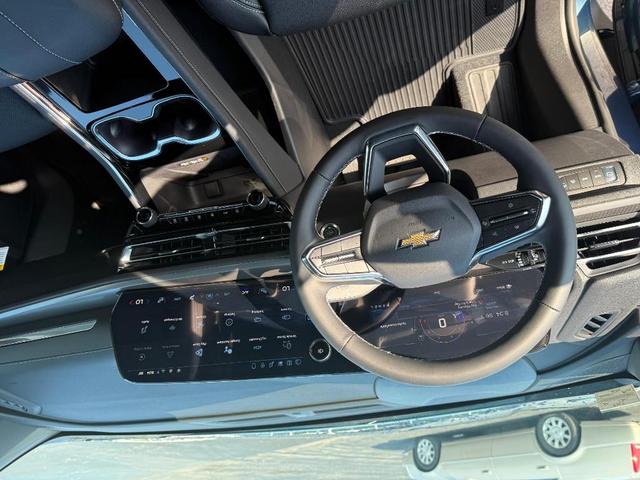 Photo of 2026 Lakeshore Blue Metallic Chevrolet Traverse