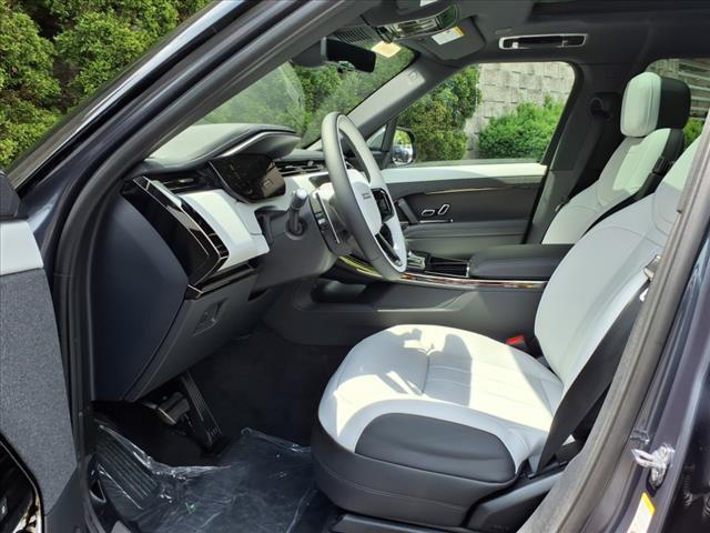 Photo of 2025 Varesine Blue Metallic Land Rover Range Rover Sport
